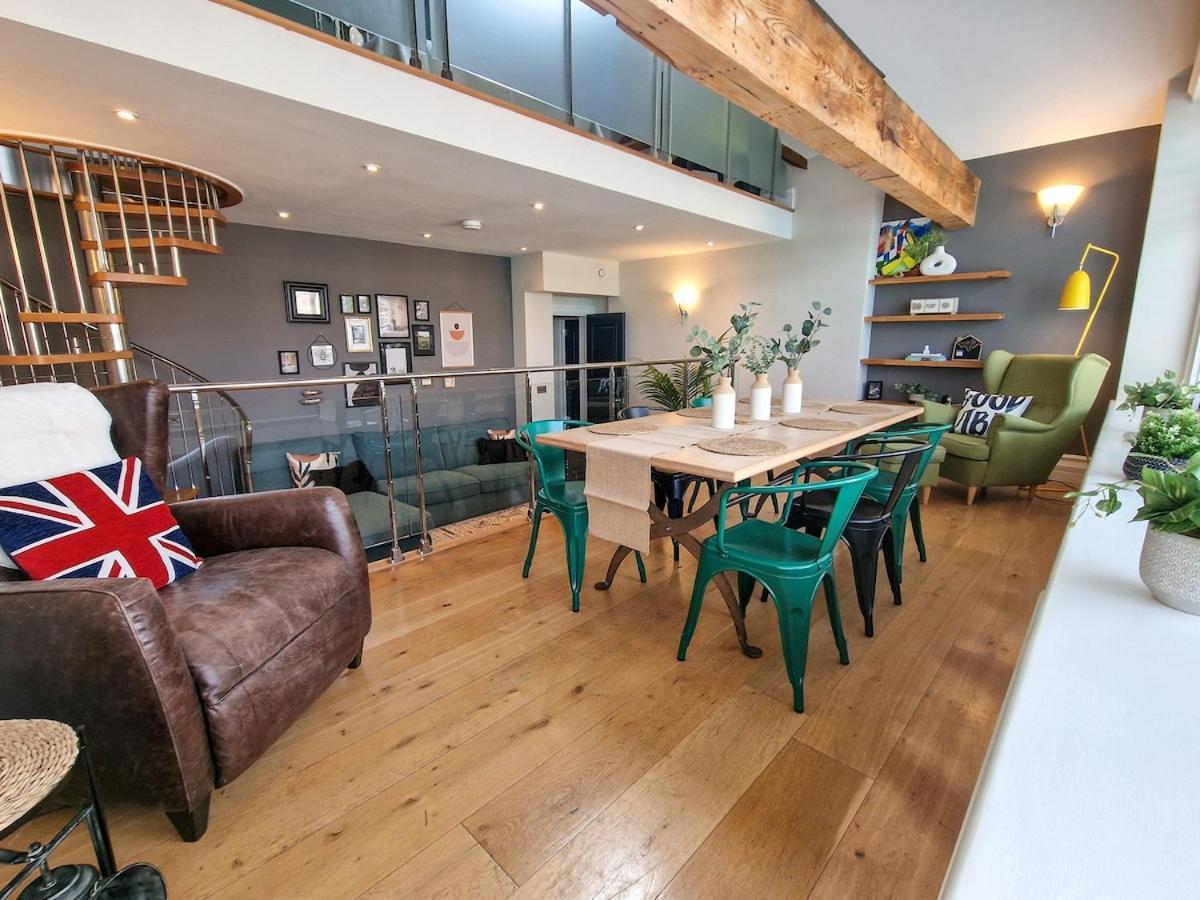 Luxury Piccadilly Duplex Flat By City Superhost Manchester Buitenkant foto
